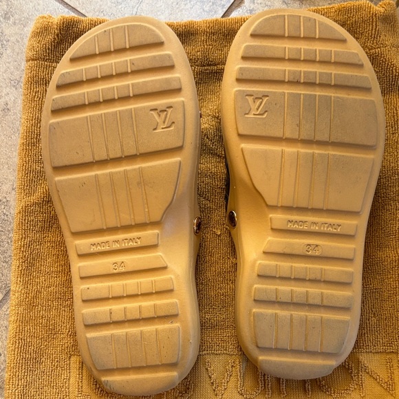 Louis Vuitton, Vintage, pool pillow, monogram Slides. Brown Tan LV 34 4 Sandals. - Picture 2 of 9